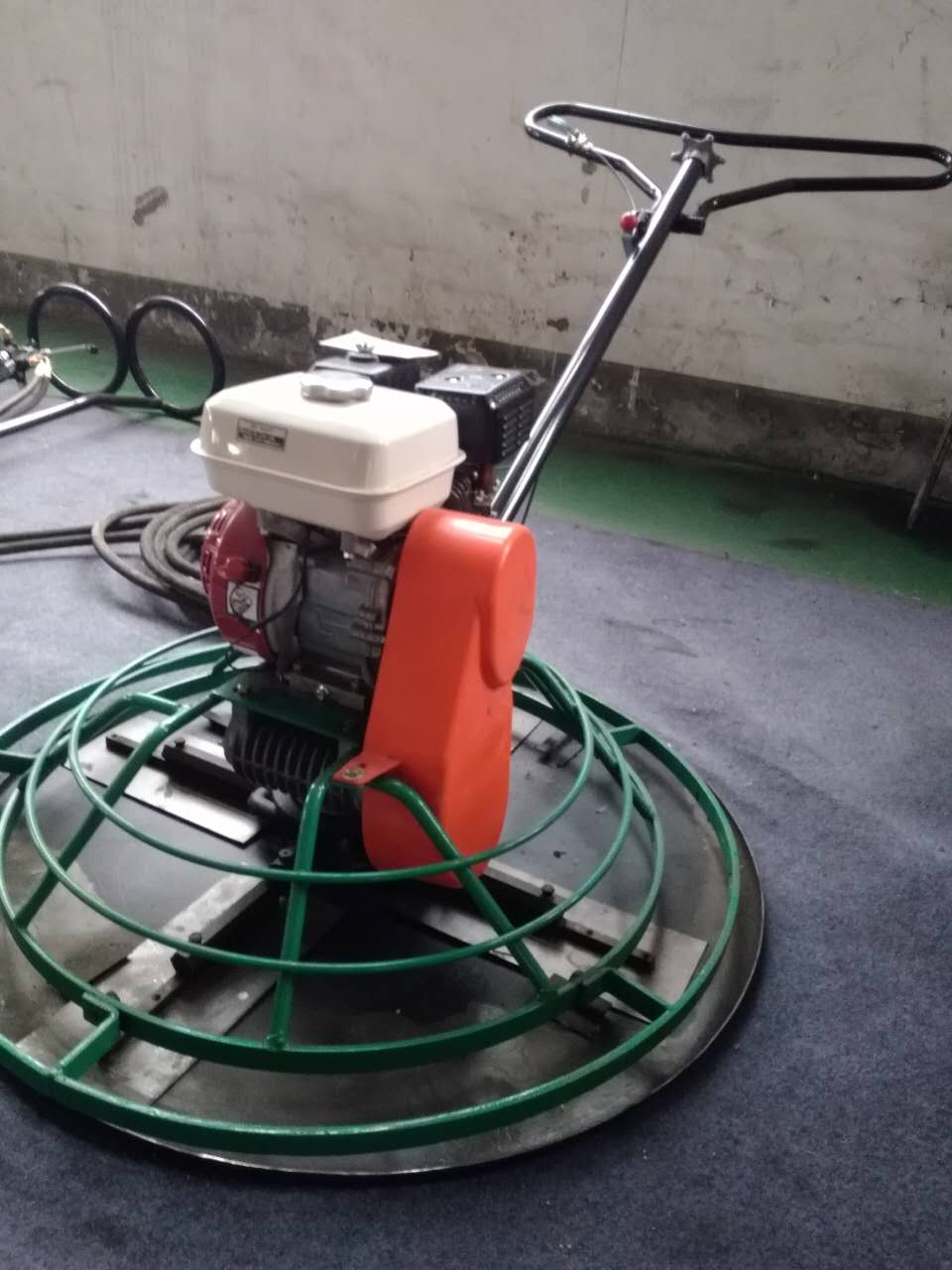 志冉機(jī)械現(xiàn)貨供應(yīng)水泥面抹光機(jī)地面提光機(jī) 路面抹光機(jī)廠家