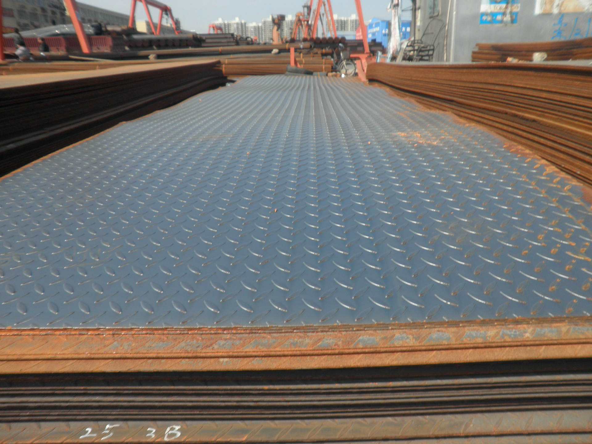 重慶花紋板、花紋卷板、質(zhì)優(yōu)價(jià)廉、薄利多銷、頡軒物資