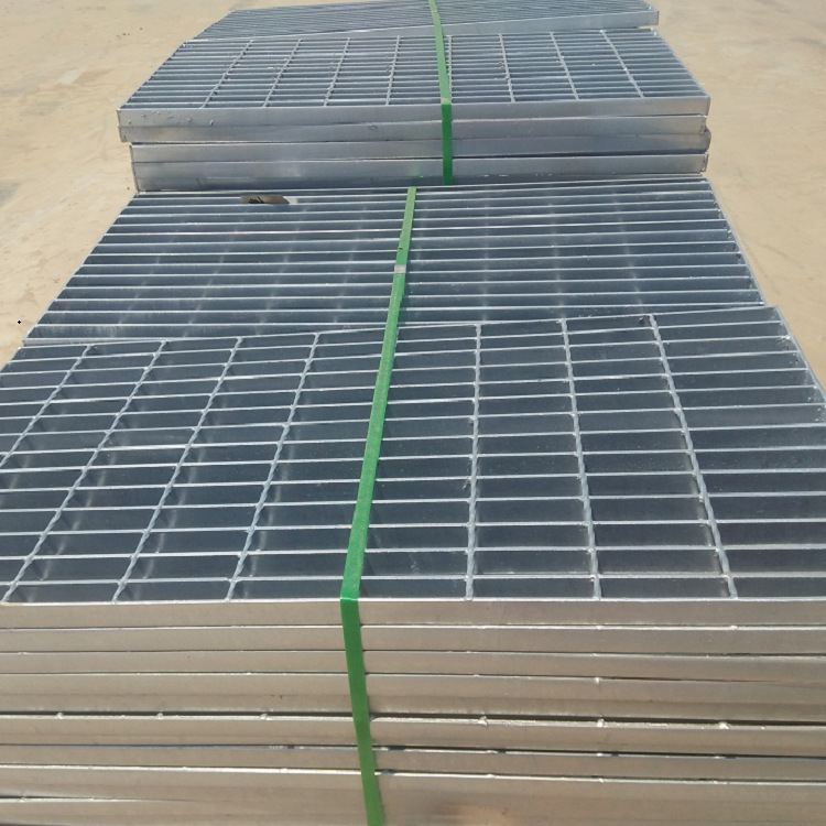 熱鍍鋅格柵板、鋼格板，廠家直銷歡迎訂購，特殊規(guī)格加工定做