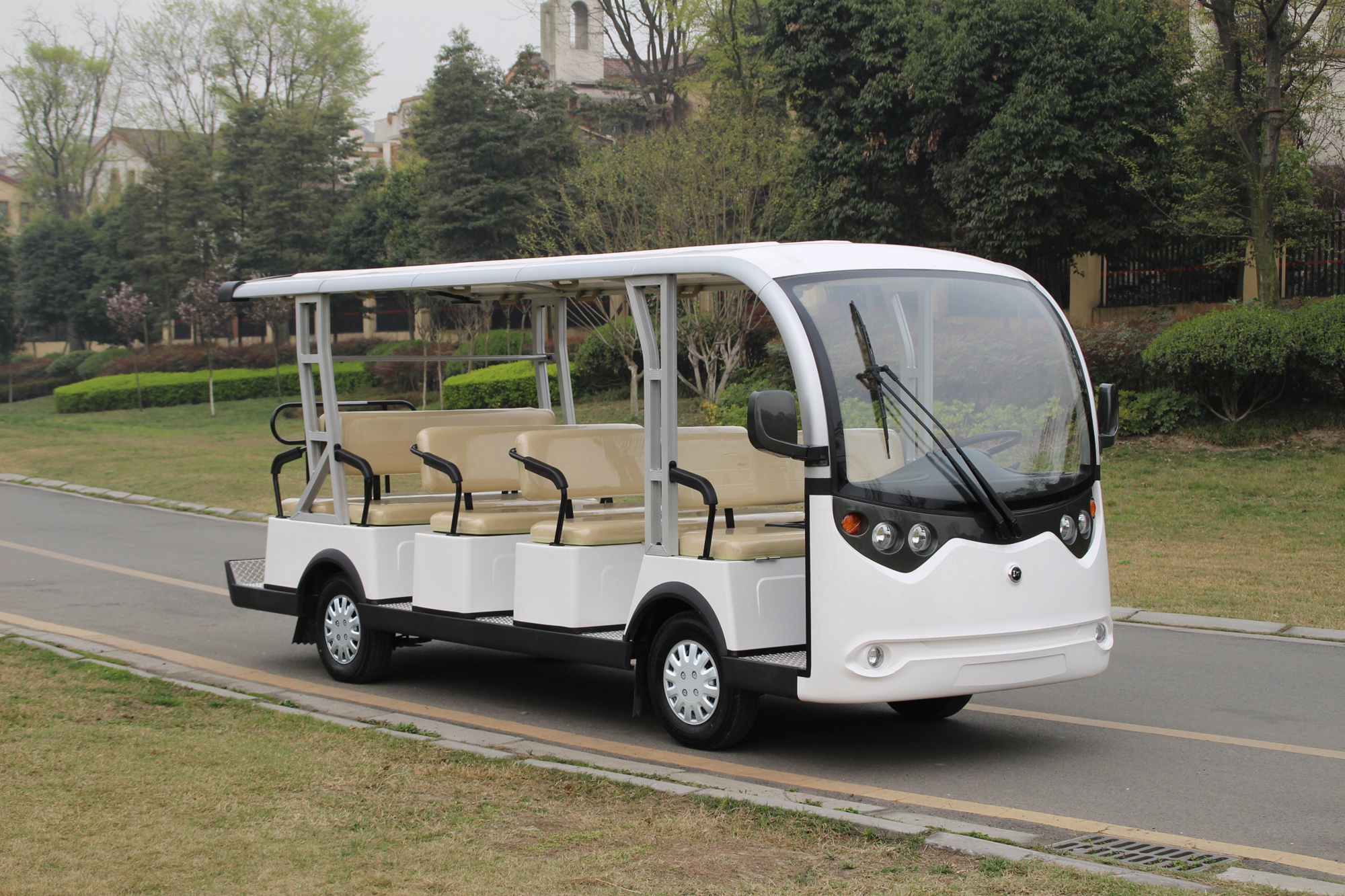 南京銷售電動(dòng)觀光車、游覽電動(dòng)車綠通廠家直銷