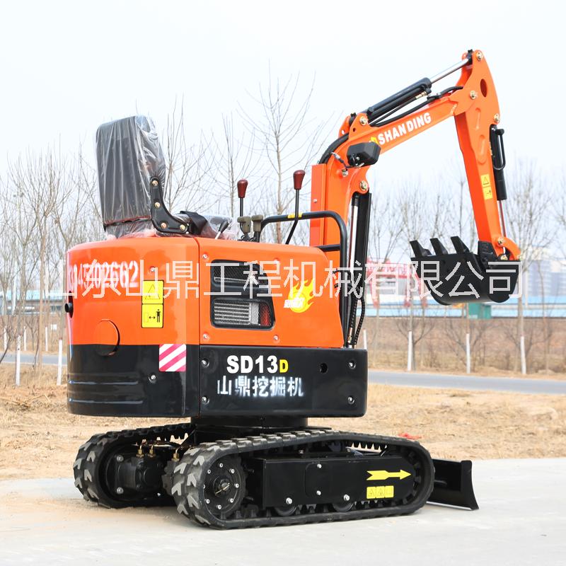 迷你型挖掘機(jī)挖掘速度快小型挖掘機(jī) 挖溝機(jī)廠家