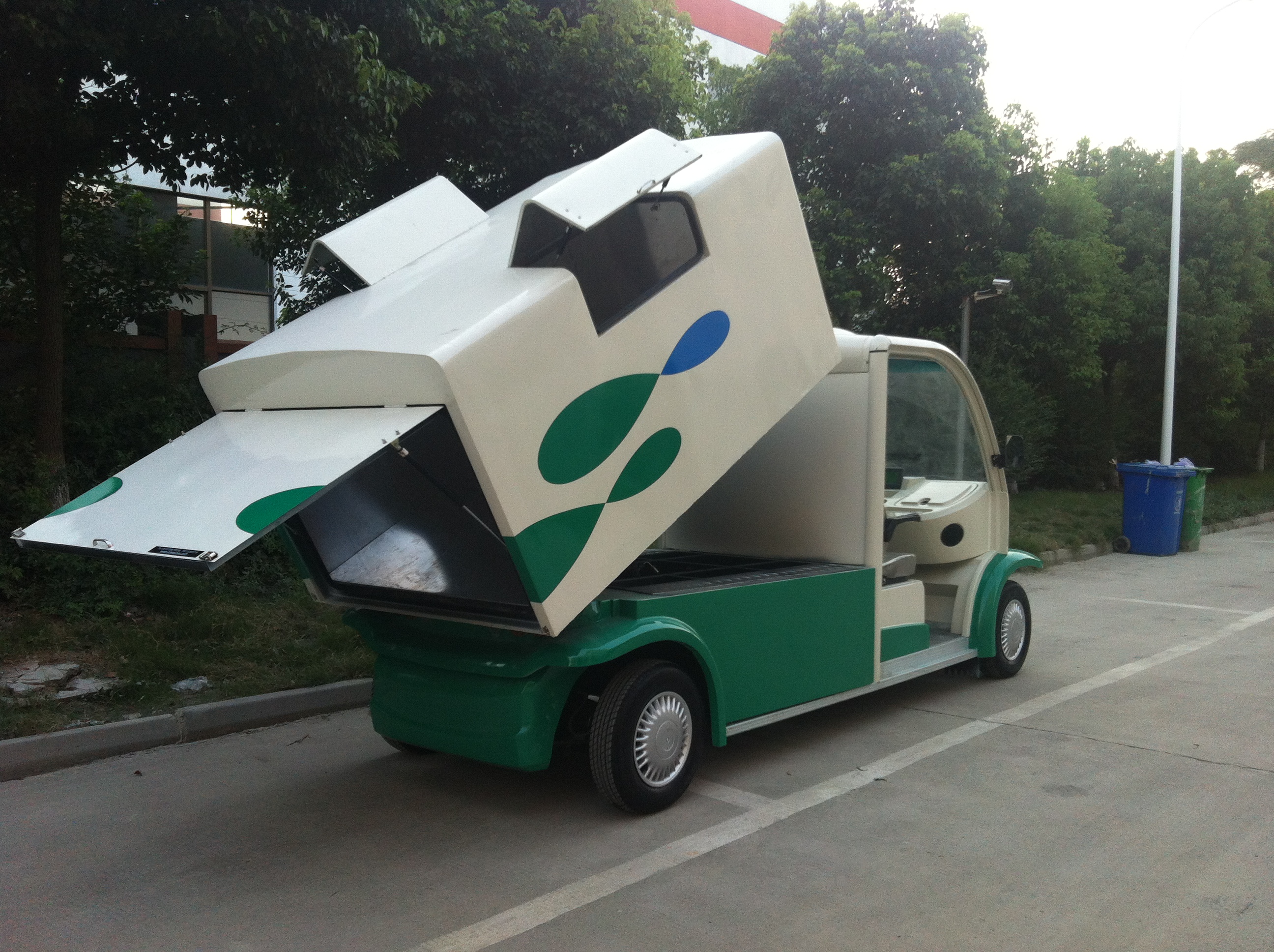 西安傲威電動環(huán)衛(wèi)車生產(chǎn)廠家，垃圾清運(yùn)車圖片，駁運(yùn)車價格，陜西電瓶車品質(zhì)