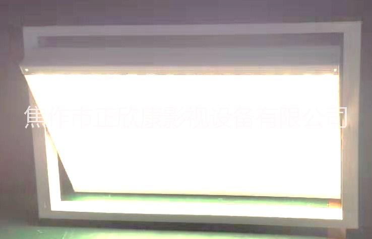 正欣康廠家led會(huì)議室翻轉(zhuǎn)吸頂燈，會(huì)議室led燈具，led翻轉(zhuǎn)吸頂燈，內(nèi)嵌式led翻轉(zhuǎn)吸頂燈具