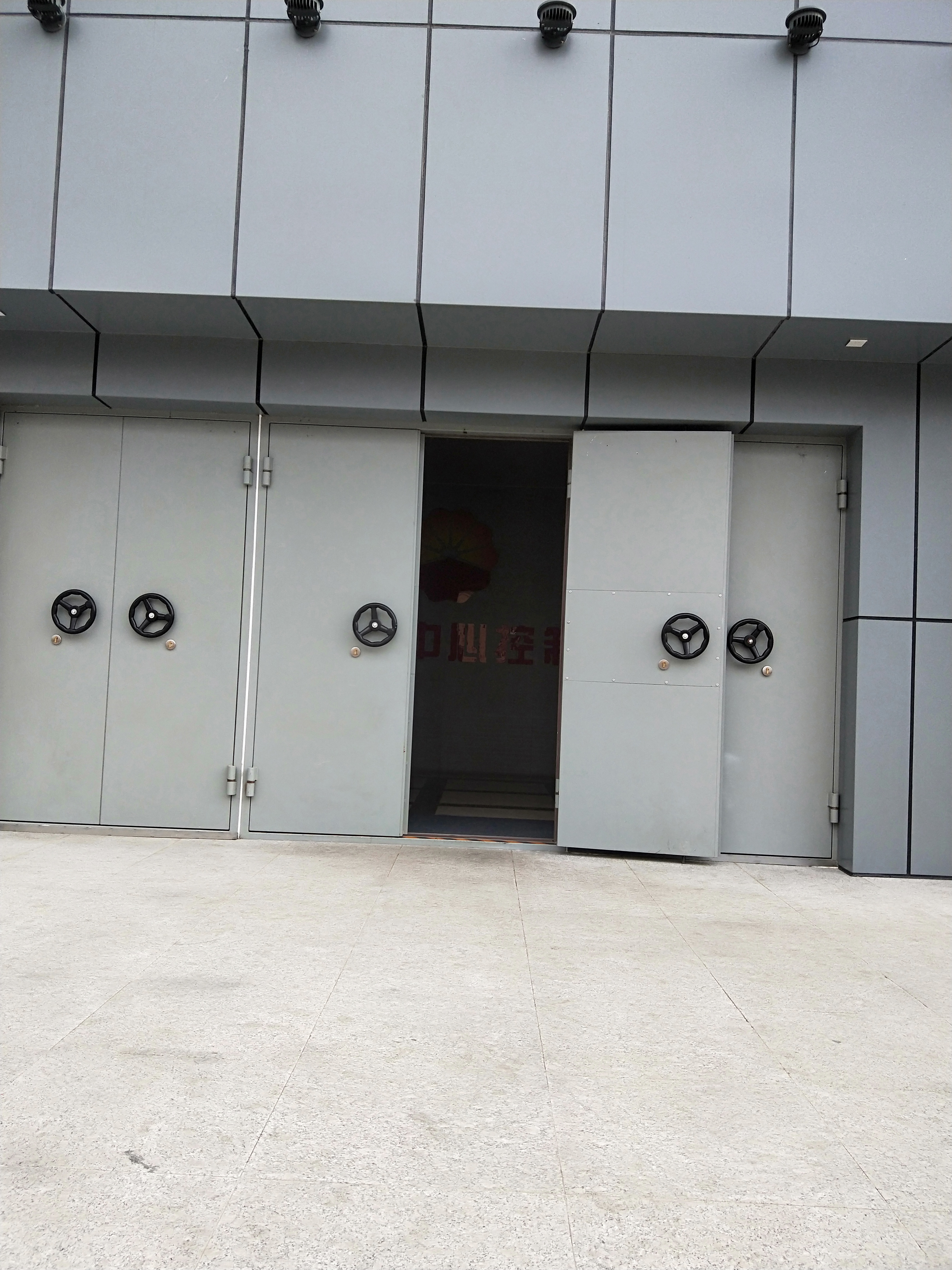 鋼質(zhì)防爆門