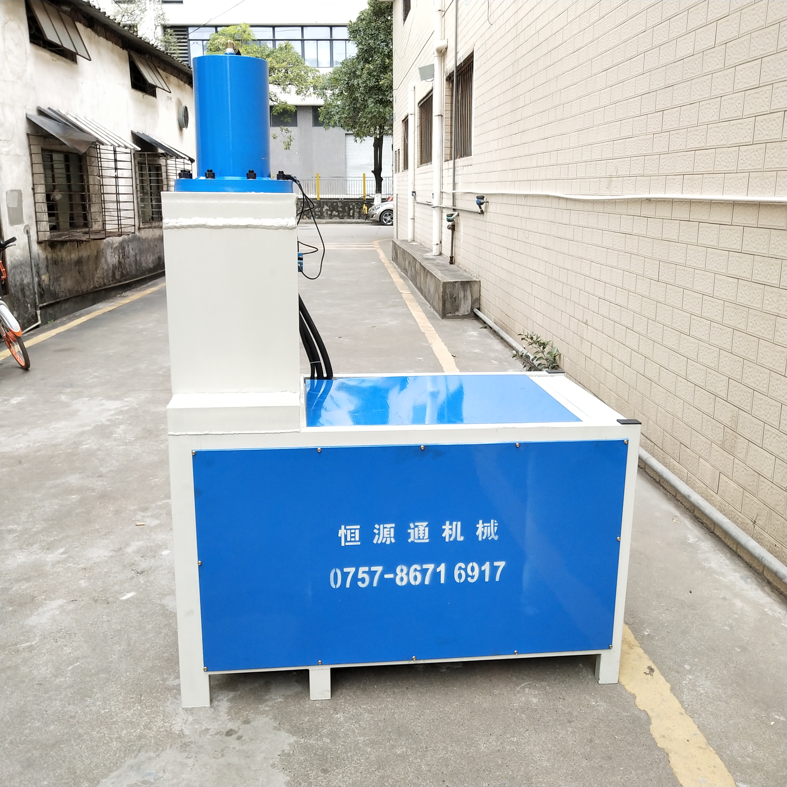 方管防盜網(wǎng)沖孔機(jī)方管壓尖機(jī)方管切45度機(jī)