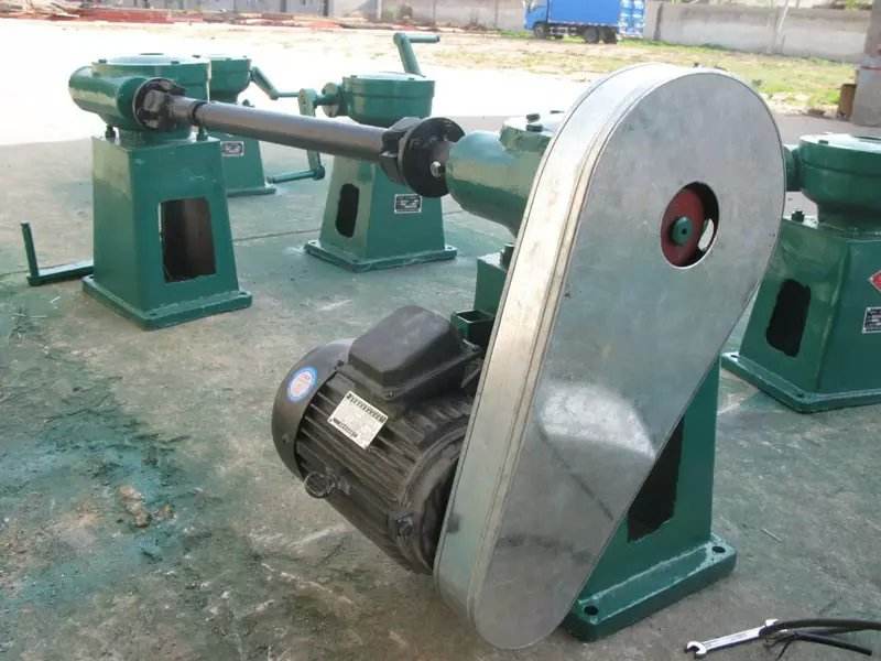 LQ-8手搖啟閉機(jī)LQ- 10T手搖啟閉機(jī)河北遠(yuǎn)航水利機(jī)械廠