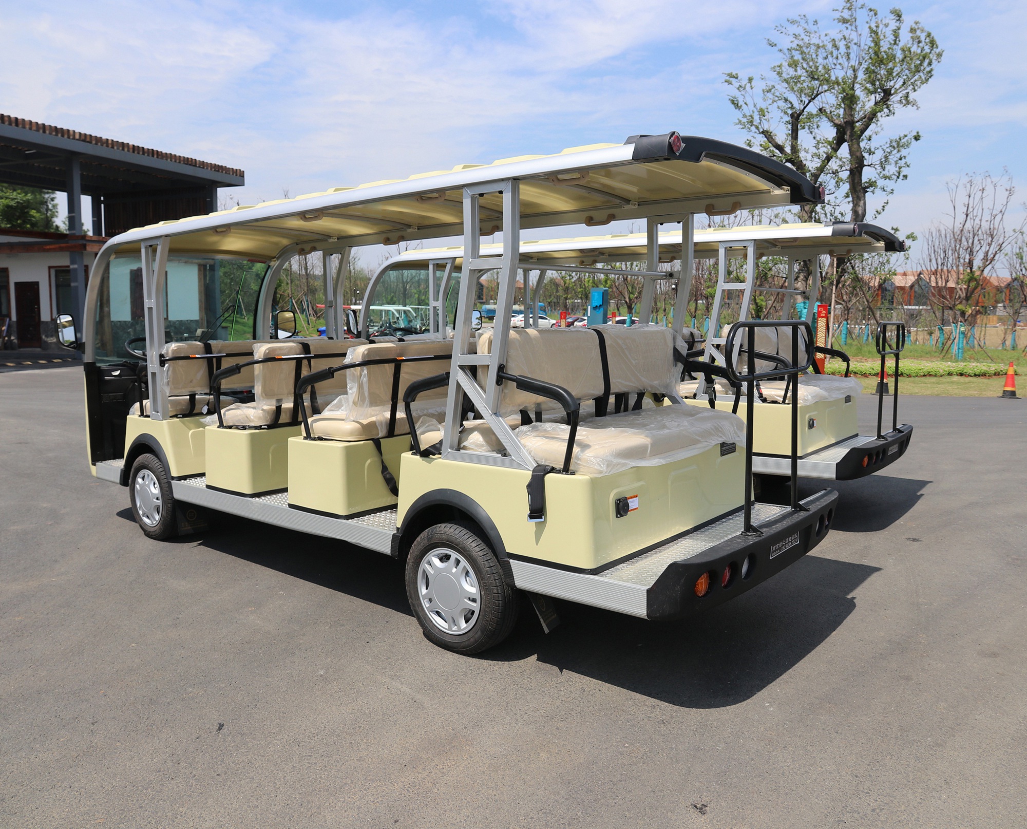 南京銷售電動(dòng)觀光車、游覽電動(dòng)車綠通廠家直銷