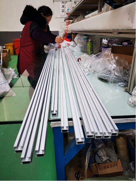 新款電動(dòng)窗簾報(bào)價(jià)，，新款羅馬式電動(dòng)窗簾 ,貴州智能電動(dòng)窗簾