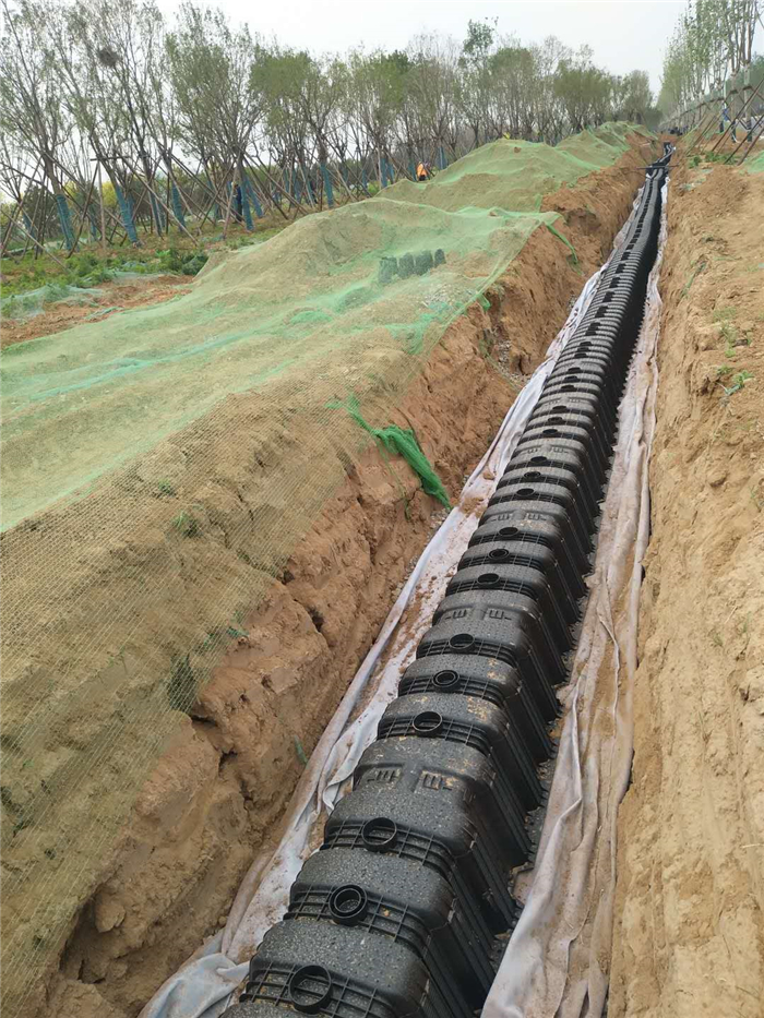 雨水滲透渠 PP模塊滲透渠 高分子拱形滲透渠 截污檢查井 擋板 溢流滲透井 承插式中空纏繞管
