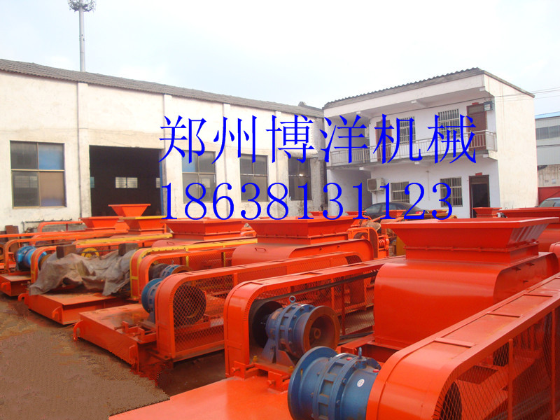 小型破碎機(jī)設(shè)備對(duì)輥式破碎機(jī) 破碎機(jī)生產(chǎn)廠家 移動(dòng)破碎站報(bào)價(jià)