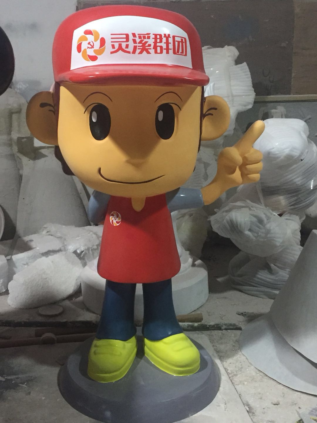 東莞玻璃鋼卡通人物雕塑造型 游樂場(chǎng)玻璃鋼工藝品