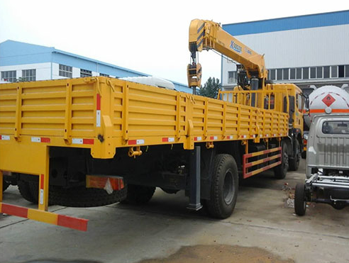 優(yōu)質(zhì)隨車吊廠家