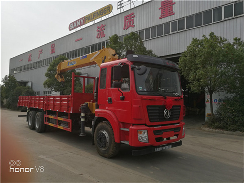 徐工隨車(chē)吊配什么底盤(pán)好