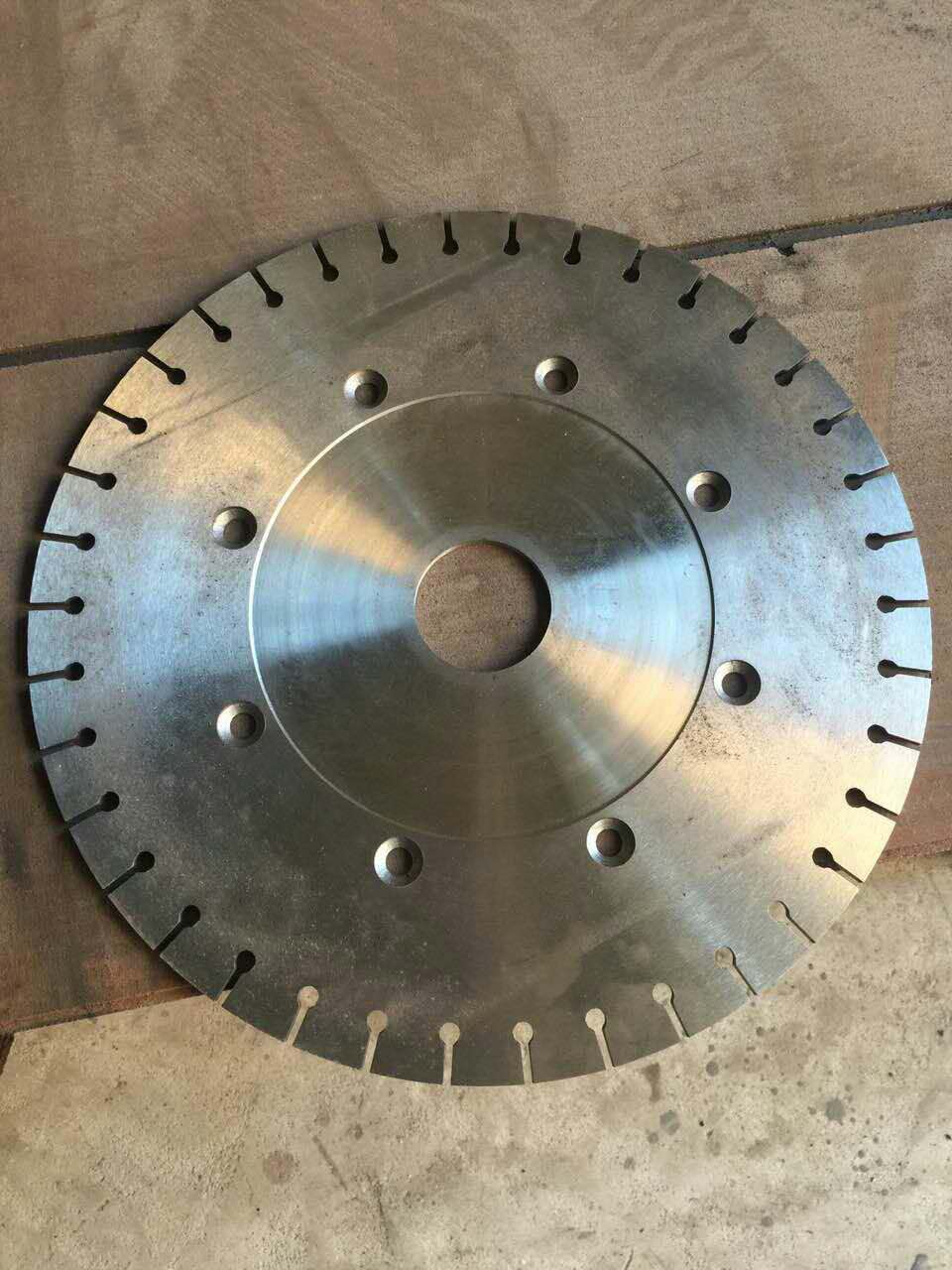 圓球異形鋸片 板底機鋸片廠商 板底機鋸片報價 南安板底機鋸片