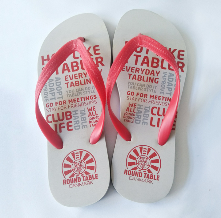 簡約時(shí)尚EVA人字拖 鏤空eva拖鞋 男女款休閑防滑耐磨平底人字拖鞋