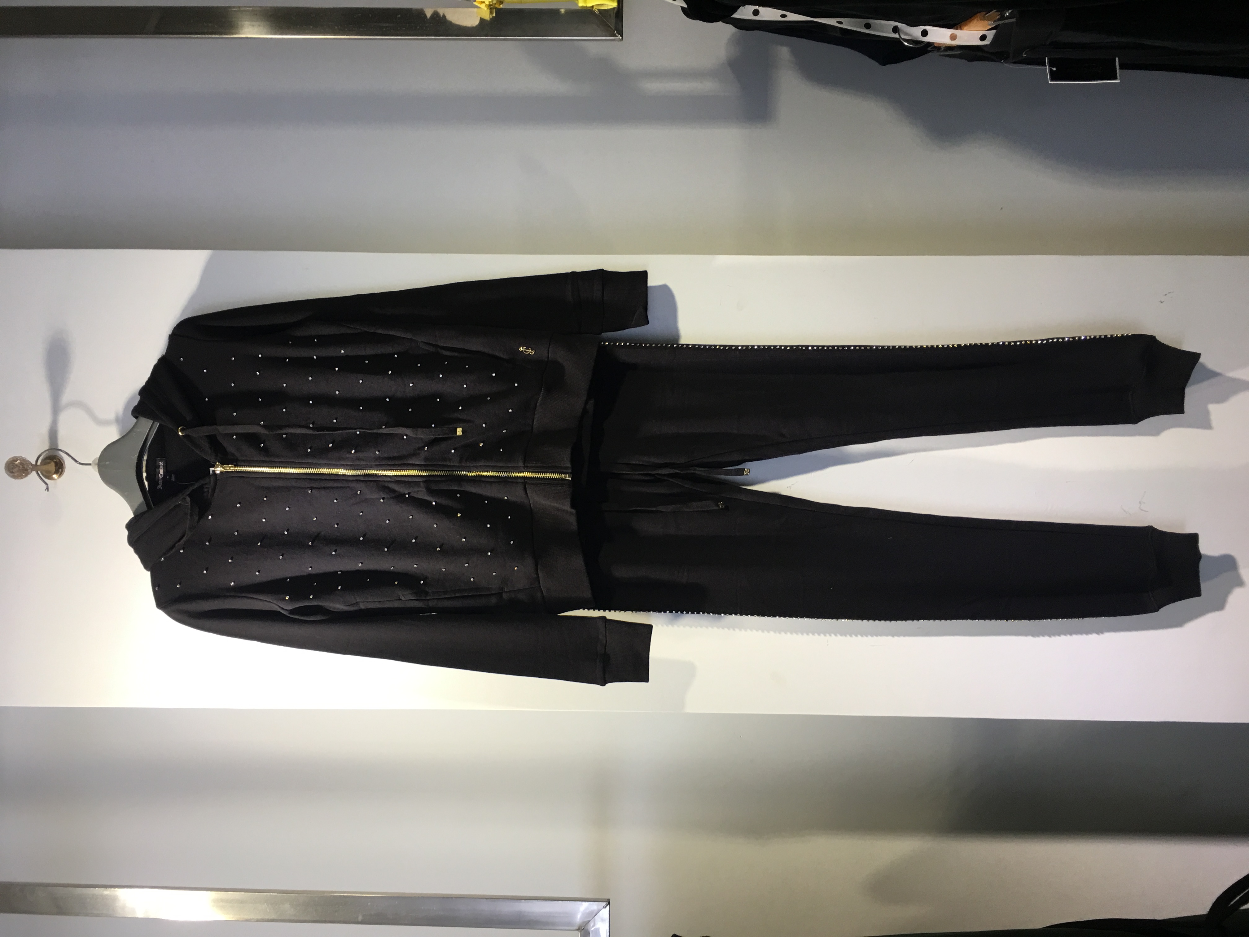 春秋原單外貿(mào)女裝運(yùn)動(dòng)套裝庫存服裝*清倉批發(fā) 女裝運(yùn)動(dòng)套裝