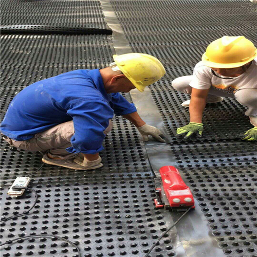 凹凸型20mm車庫塑料排水板報價