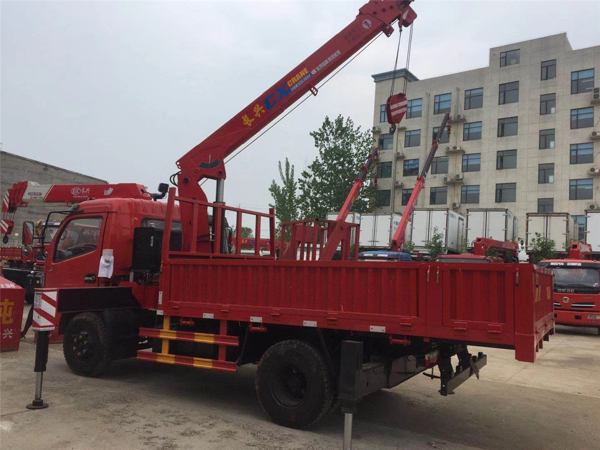 重慶隨車(chē)吊廠家直銷(xiāo)點(diǎn)