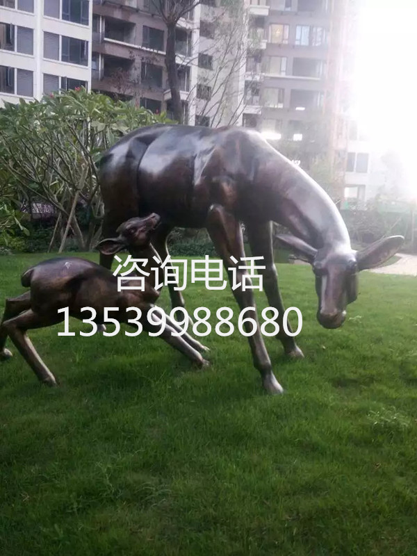 白色抽象梅花鹿|幾何塊面梅花鹿組合雕塑|玻璃鋼仿真動(dòng)物雕塑模型