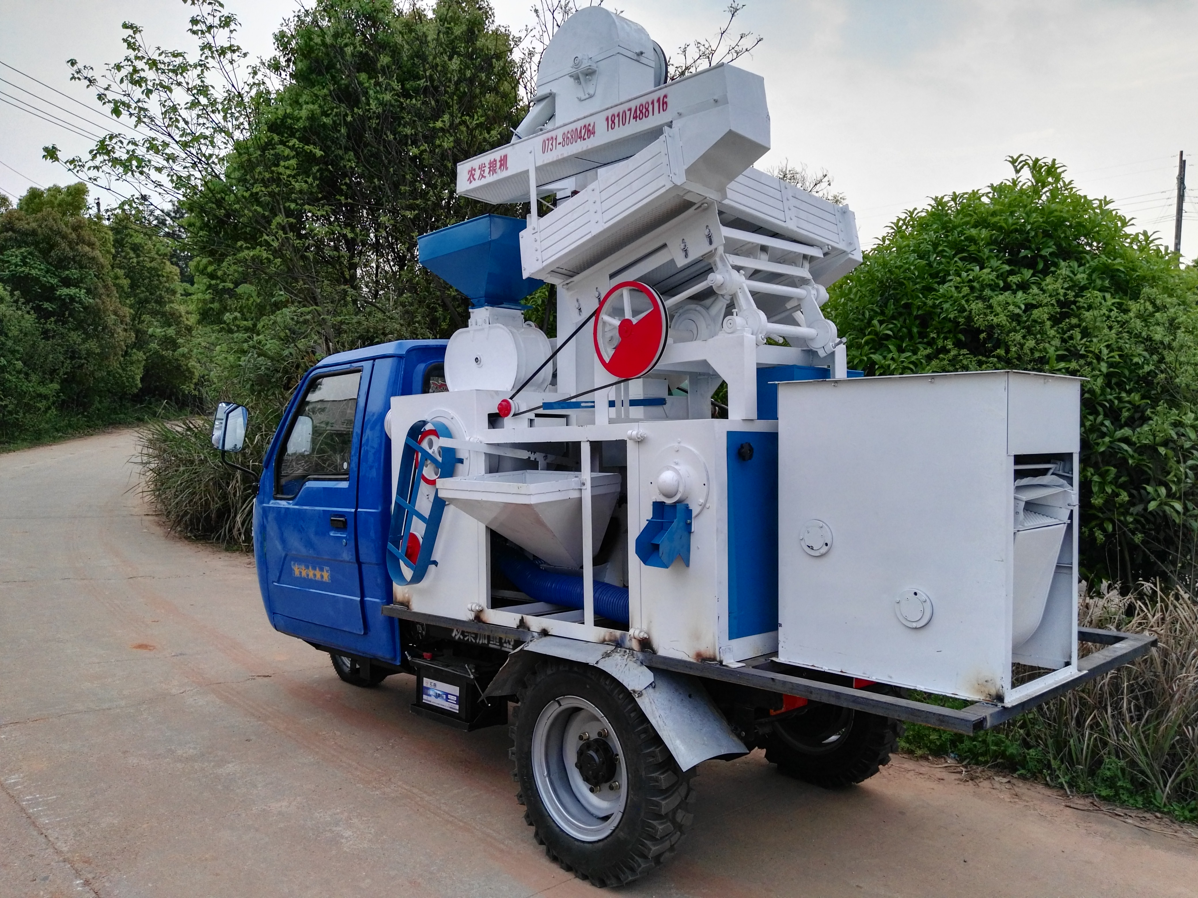 熱銷型流動碾米機 三輪流動碾米機 廣西熱銷型三輪流動碾米機 廣西熱銷型三輪流動碾米機  廣西廠價直銷型三輪流動碾米機