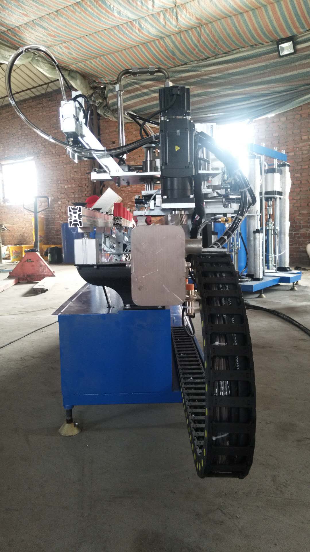 玻璃機(jī)械中空玻璃打膠機(jī) 中空玻璃加工設(shè)備中空玻璃打膠機(jī)