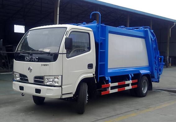6方壓縮垃圾車 勾臂垃圾車 掛桶垃圾車 為垃圾收集 清運助力