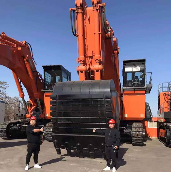 西安挖掘機出租