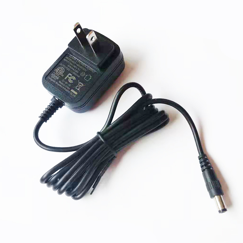 沙發(fā)辦公桌家具內(nèi)置安裝手機(jī)USB充電器 白色單口手機(jī)USB充電器