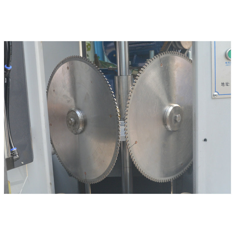 雙頭切角機(jī) 45度精密切角 合金材料切割 木門加工設(shè)備