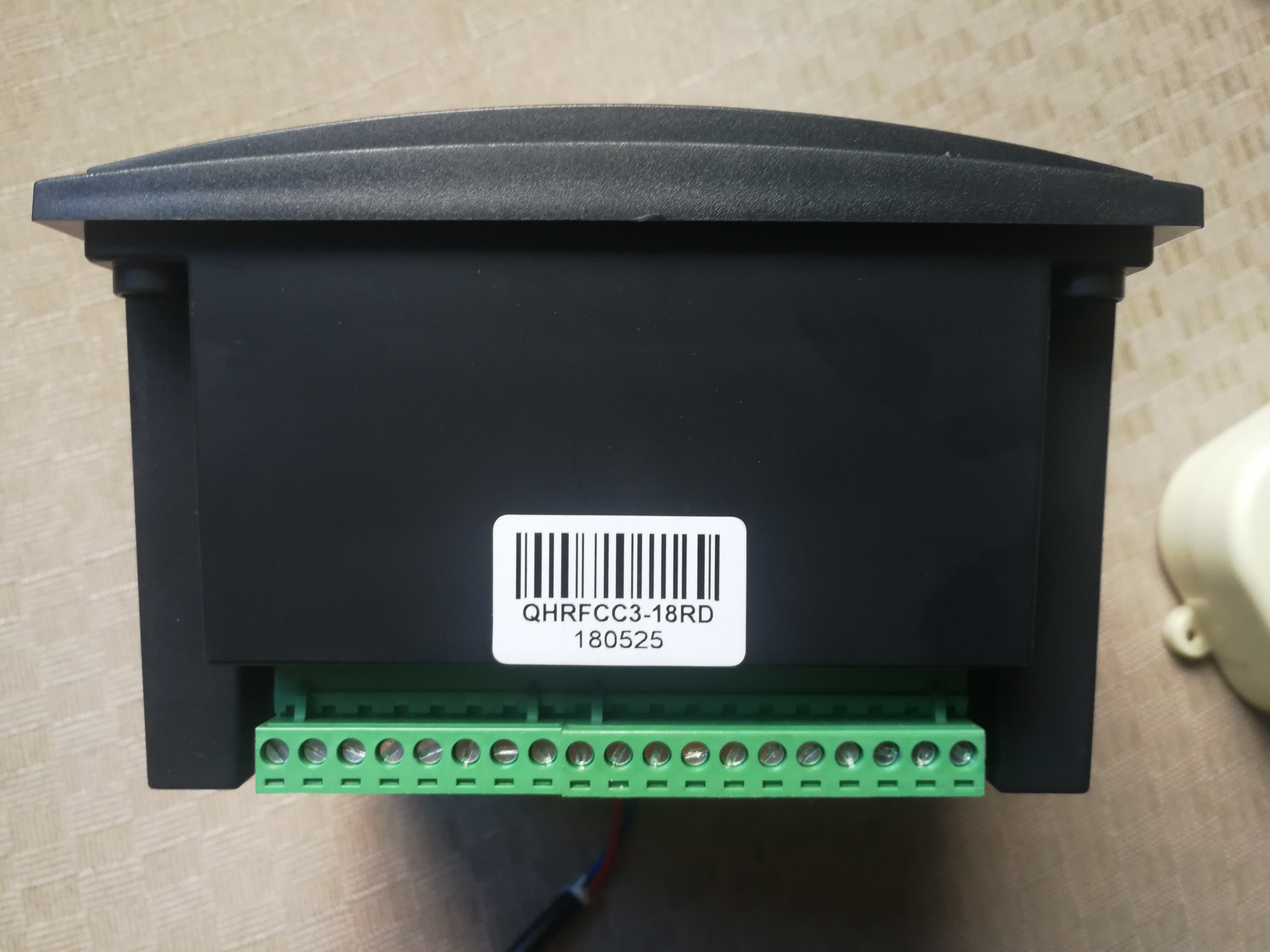 QHRFCC3-18R低壓動(dòng)態(tài)無(wú)功補(bǔ)償控制器 分補(bǔ)138  18路分補(bǔ)控制器