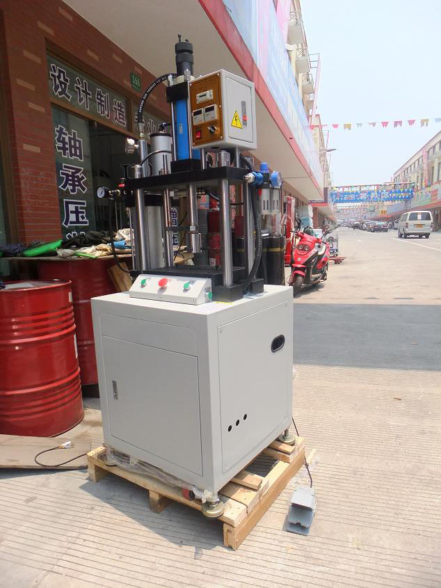 供應(yīng)C型油壓機(jī)