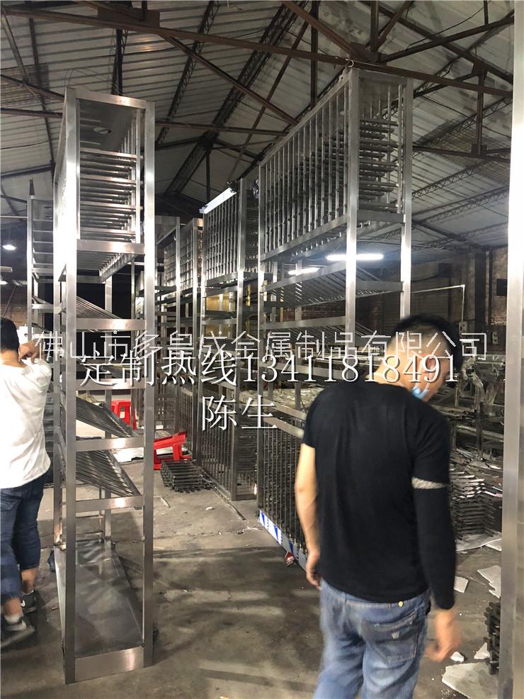 不銹鋼紅酒展柜，不銹鋼酒架定制，酒窖不銹鋼酒架，不銹鋼恒溫酒柜