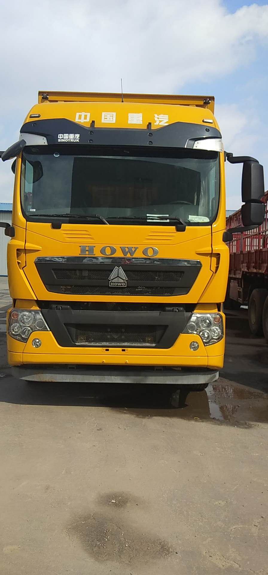 廂式貨車 豪沃牌韻達(dá)黃9.6廂式貨車