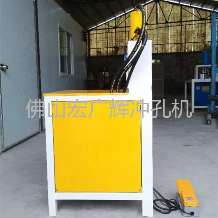 鍍鋅護(hù)欄沖孔機(jī),法蘭角鐵沖孔機(jī),鍍鋅管沖孔機(jī)直銷