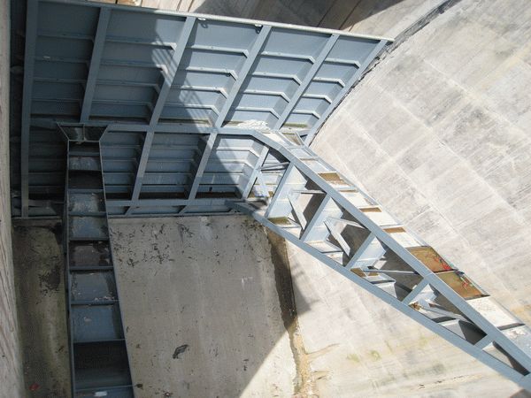 弧形鋼閘門(mén)廠家 專(zhuān)業(yè)生產(chǎn)弧形鋼閘門(mén)