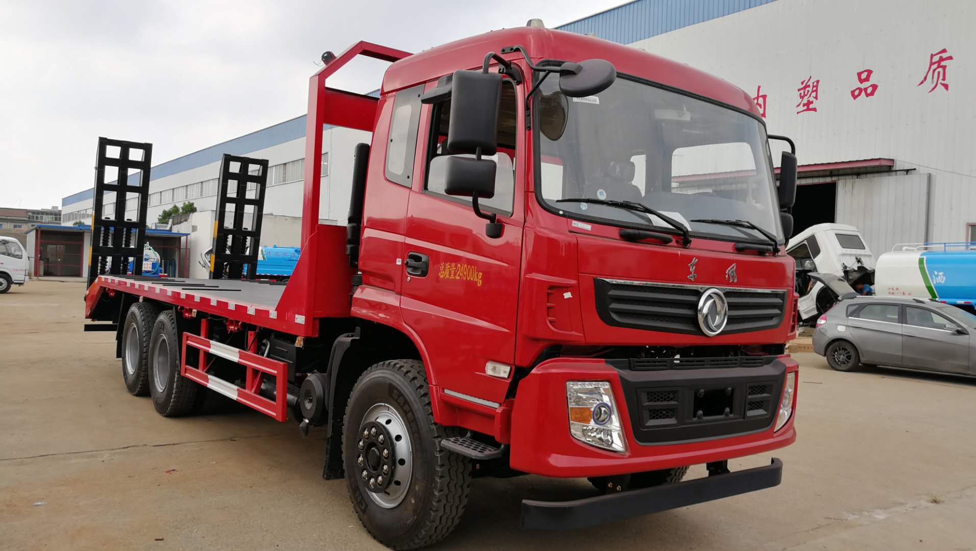 東風(fēng)后雙橋平板運(yùn)輸車 廠家 供應(yīng)