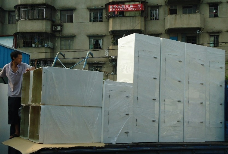 東莞玻璃鋼制品廠家可可根據(jù)客戶要求定做各種玻璃鋼產(chǎn)品