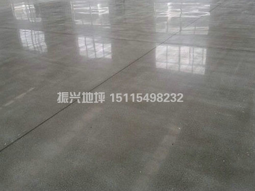 衡陽金鋼砂耐磨地坪廠家-工程電話