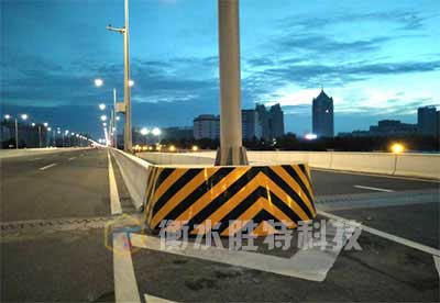 防車撞柔性橋墩防撞和剛性橋墩防撞