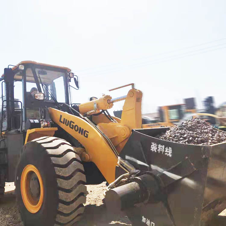 攪拌機(jī)鏟車改裝不分品牌*攪拌斗廠家L