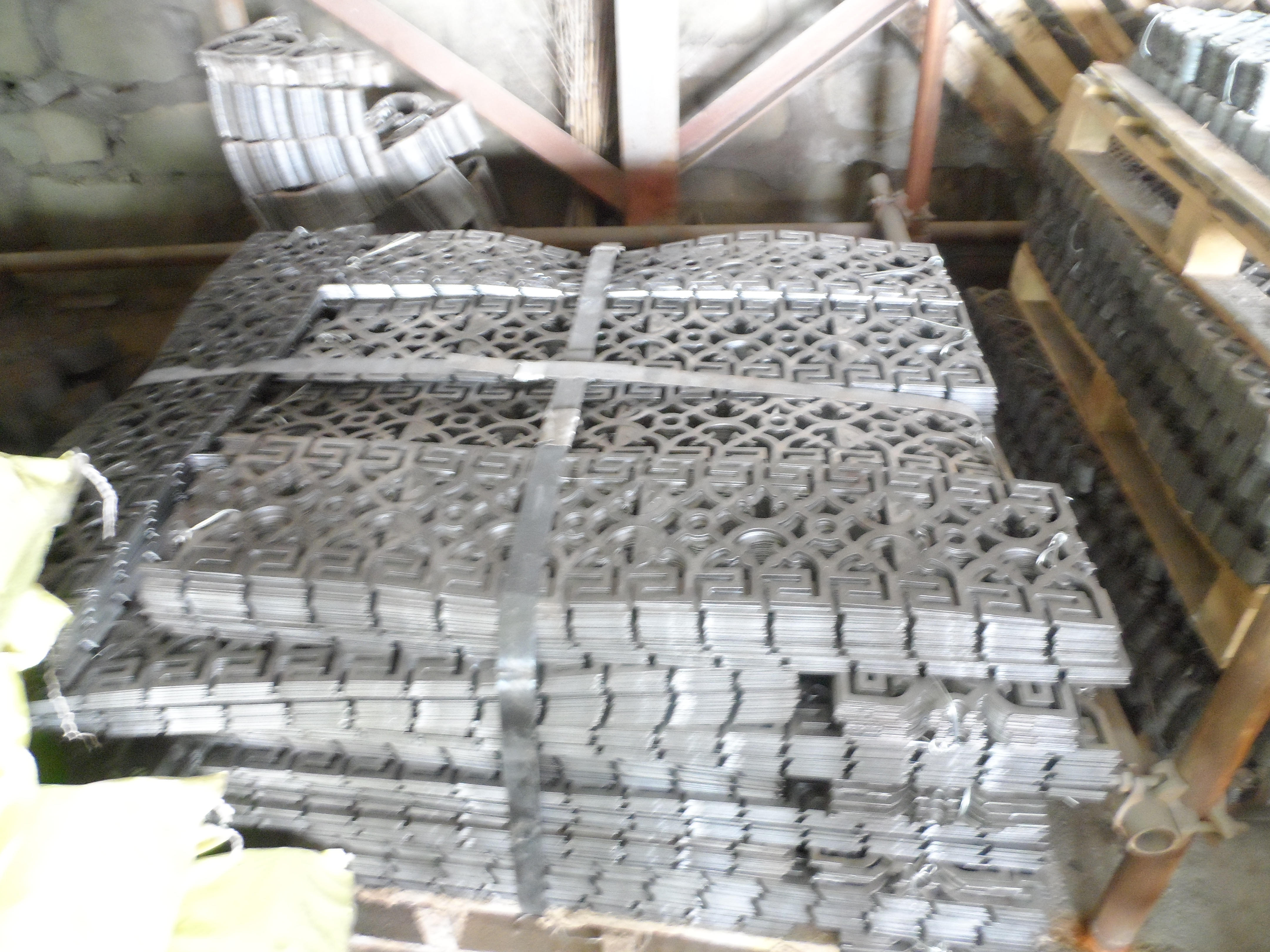 鐵藝沖壓平板花片642 鐵藝大門。圍欄。家具。裝飾裝修