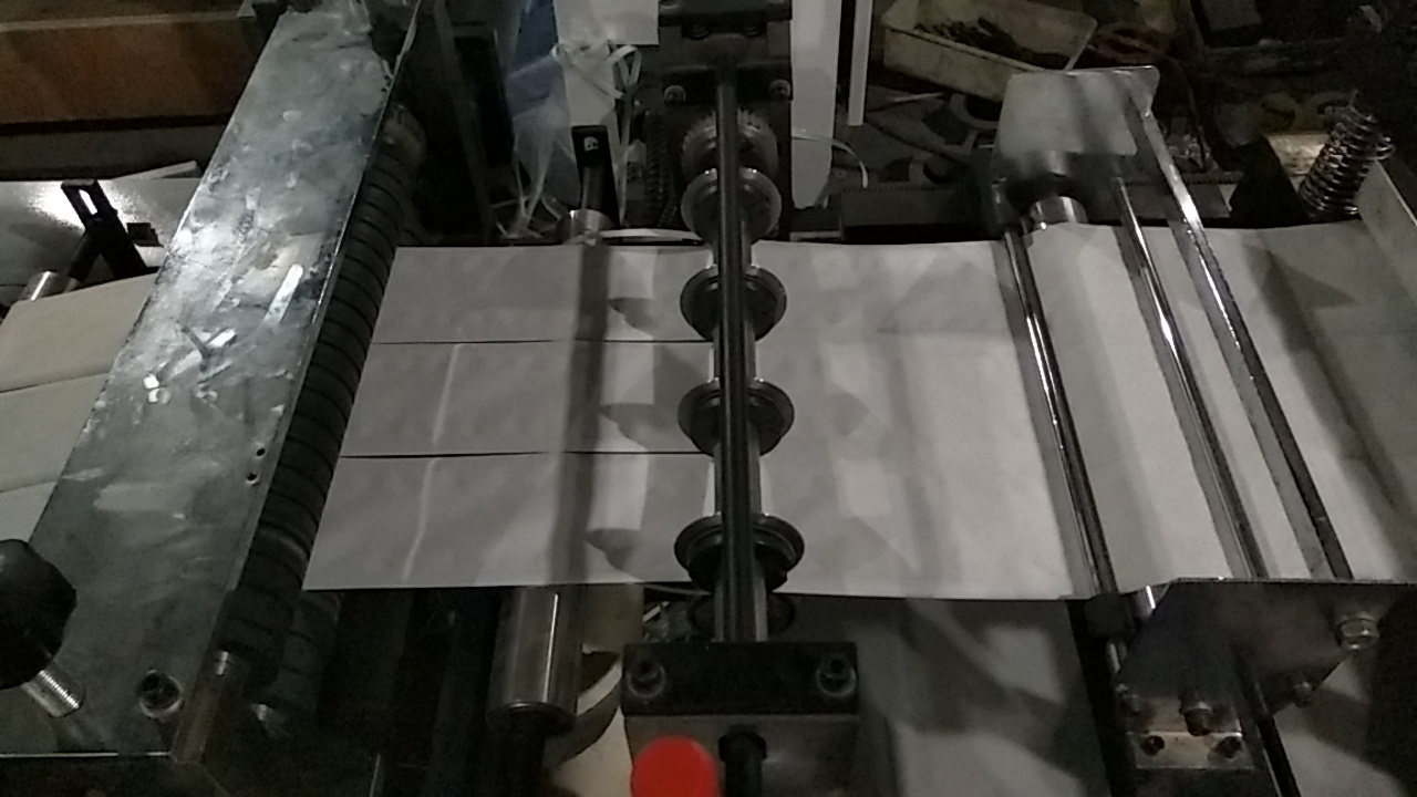 節(jié)能醫(yī)用透析紙制袋機  透析紙制袋機