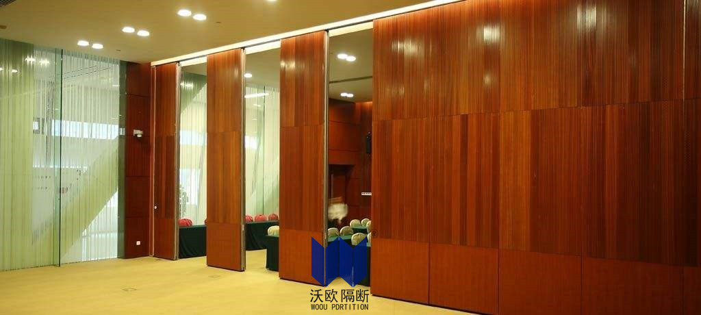 廣州餐廳移動(dòng)隔斷門廠家