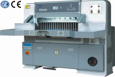 數(shù)顯全張高速切紙機(jī)  全張數(shù)顯高速切紙機(jī)