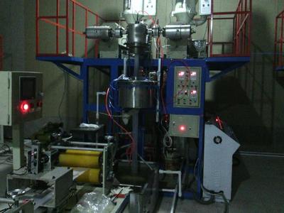 熱切底的平口袋制袋機(jī)  熱切底平口袋制袋機(jī) 熱切底平口袋的制袋機(jī)