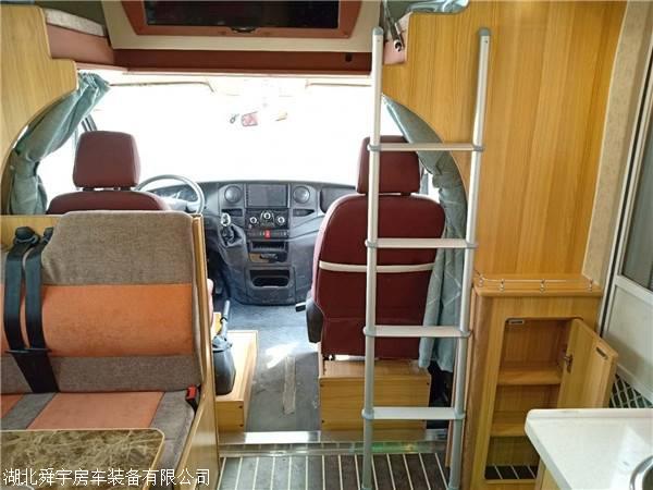 廠家直銷依維柯歐勝C型房車