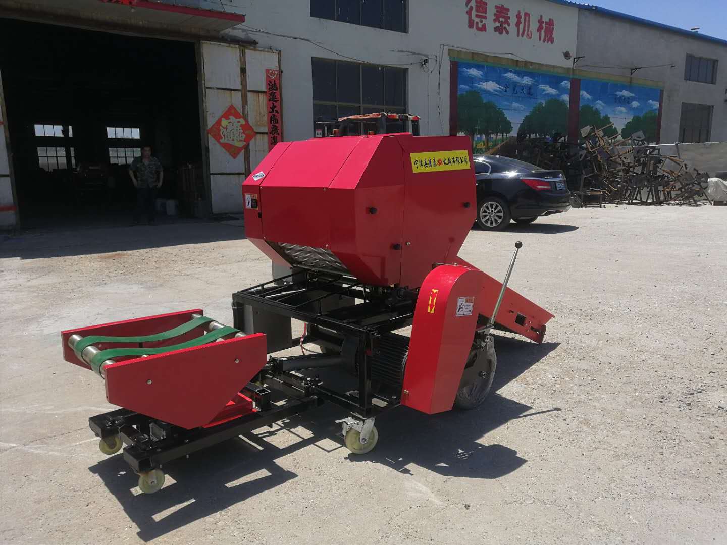 德泰青儲(chǔ)打捆機(jī)自動(dòng)斷膜青貯打包機(jī)廠家直銷