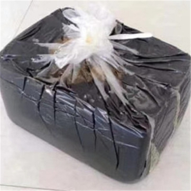 廠家*供應優(yōu)質灌縫膠 路面密封膠   路面灌縫膠生產(chǎn)廠家  泰安拓聯(lián)灌縫膠