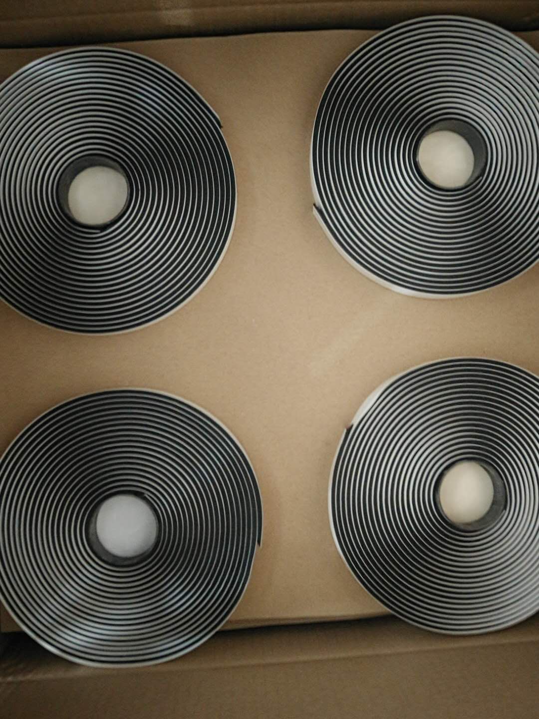 廠家9501膠條 9501阻燃膠帶,通風(fēng)管道密封條，阻燃密封條