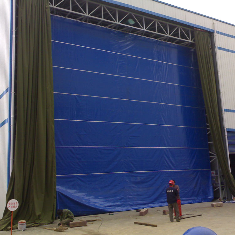 供應(yīng)全國聯(lián)保 PVC柔性大門工業(yè)柔性提升大門